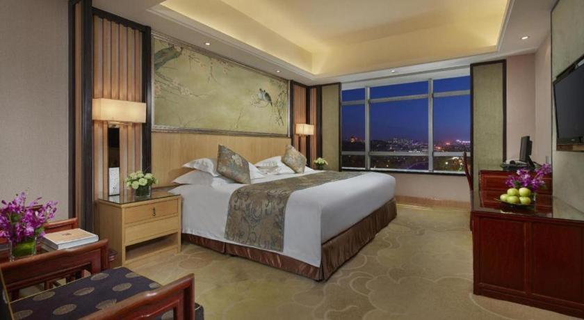 Feicheng Blossom Hotel Exteriér fotografie